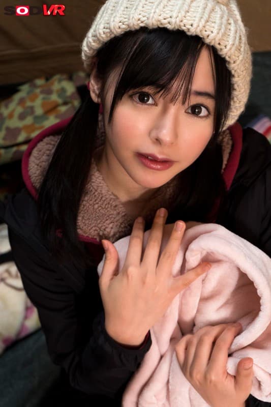 DSVR-382 【VR】【雪山遭難VR】このままじゃ凍死確実！裸で抱き合ってカラダを温め合い、至近距離で見つめられながら密着摩擦で生性器をコスり合った直後に極限状態のサバイバルSEX 小倉由菜