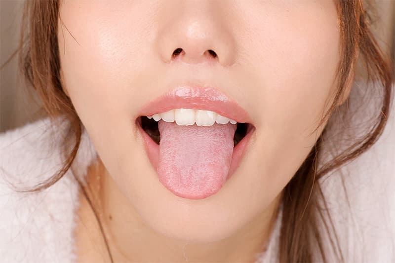 URVRSP-136 【VR】飲み会で酔った後輩女子を家まで送ると「ベッドまで運んでください…」と甘えん坊に。ベッドに寝かせると甘えて僕の事を離さない… 冨安れおな