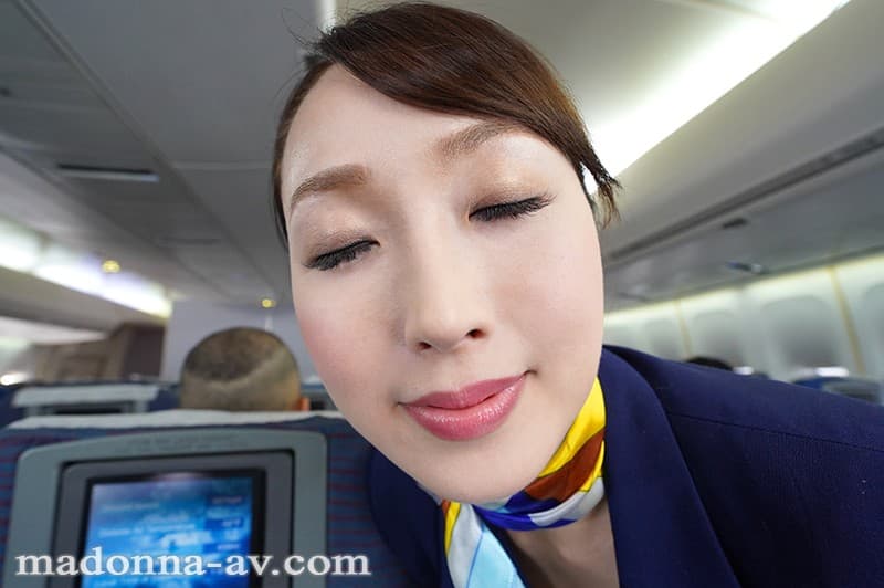 JUVR-023 【VR】初VR！！桜樹玲奈 現役人妻CAがエコノミーの僕を極上プレミアムサービスでもてなしてくれるVR