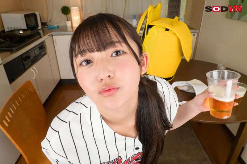 DSVR-1441 【VR】「恥ずかしいからこの泡は見ないで◆」可愛すぎるビールの売り子ちゃんと自宅で乾杯SEX！マン汁が泡になるまで激ピス騎乗位 葵みれい