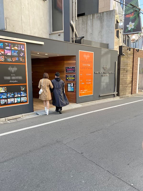 KIWVR-233 【VR】【神乳Iカップ美爆乳】後輩の浮気現場を目撃したので脅してハメてGスポット快楽調教【俺専用】ご奉仕M女として【中出し?顔射】育成なうw 佐知子