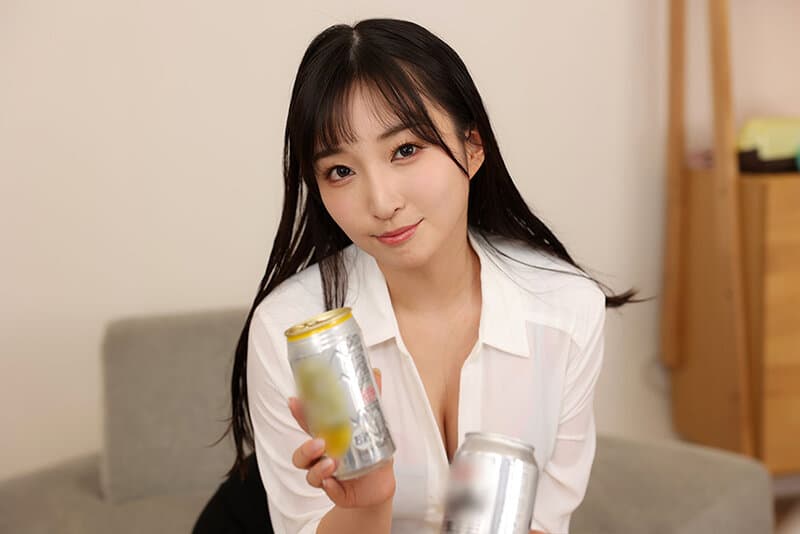 VRKM-1310 【VR】飲み会後に突然の大雨。雨宿りついでに僕の家に上がり込んだ会社の後輩と… 月野かすみ