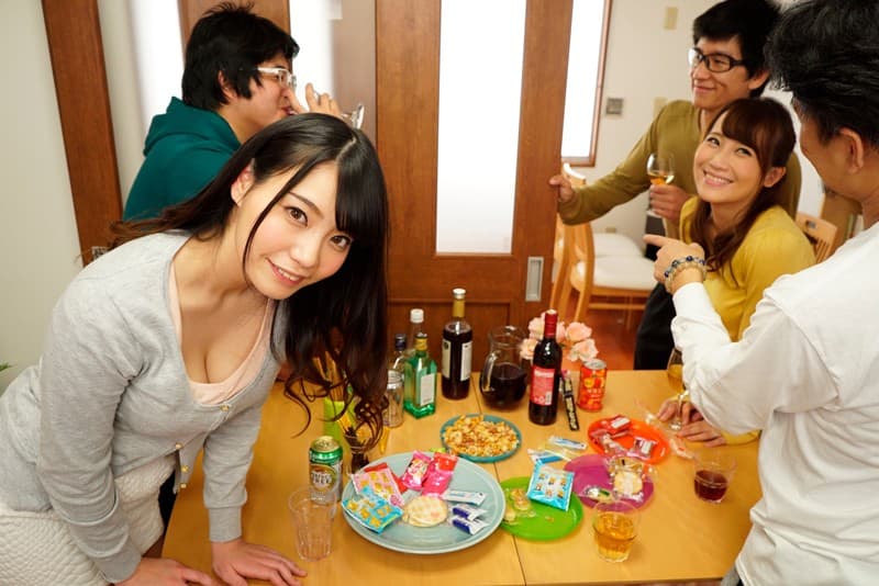 KMVR-353 【VR】同窓会で学生時代ずっとオカズにしてた同級生と再会し、誘われ生ハメSEX！ 天野美優【リアル映像】