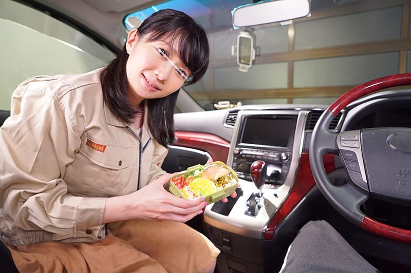 CLVR-083 【VR】欲求不満パート妻とカーセックス不倫VR 2 密室でチ○ポに飢えた同僚人妻と…。生々しい車内不倫の一部始終をバーチャル体験！！