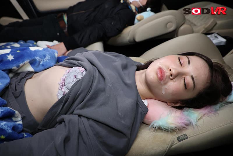 DSVR-966 【VR】寝てる女子に顔射 カラオケ、ファミレス、車中泊…そこら辺で寝てる女子に顔射して猛ダッシュで逃げた結果www【全編ワイの本物ザーメンお顔発射www】