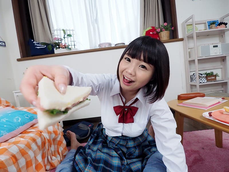 KIWVR-008 【VR】HQ超画質革命！ オジサンの俺が制服美少女『雛菊つばさ』チャンと新婚ラブラブ中出し性活！