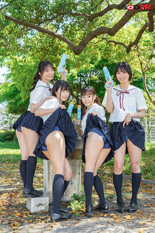 DSVR-1164 もなみ鈴 花音うらら 百瀬あすか 佐野なつ【VR】顔面直浴び特化！！女汁まみれVR 真夏のドS女子生徒編！教室でスク水J●に潮、唾、尿を顔面に直接浴びせられ、ビショビショになっているのにビンビンに勃起しているボクの変態チ●ポを罵倒されながら責められ、何度も射精させられる！