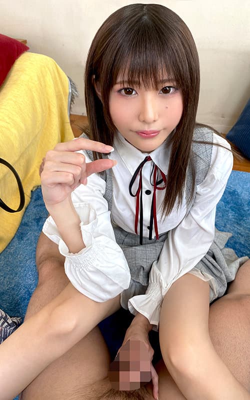 KIWVR-273 【VR】「1cmだけでいいから…1回挿れて…お願い！」童貞のボクに【神展開！】生ハメ人生初マ○コの快楽に暴走性欲で何度もイカして【中出し連発?顔射】した【ラッキースケベVR！！】 ひなの