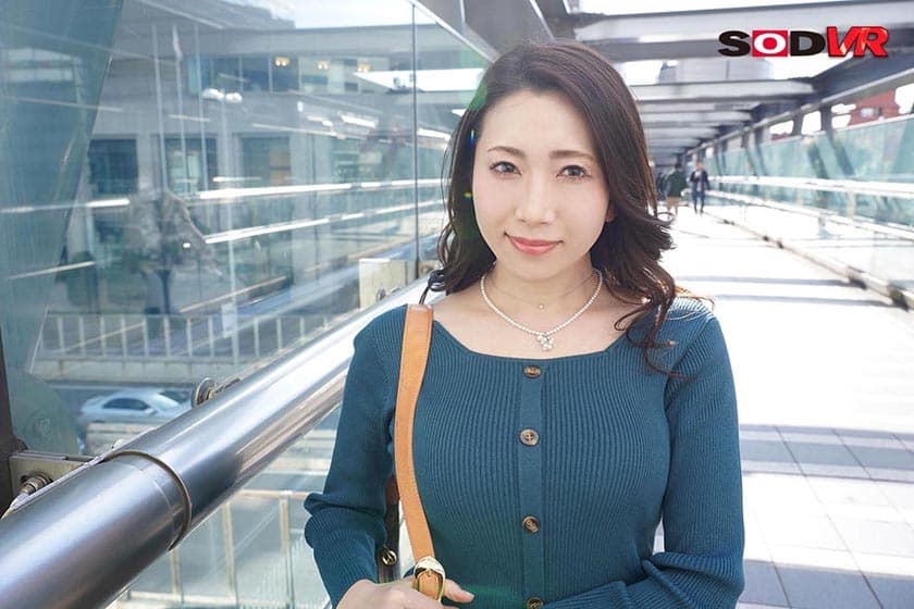 DSVR-1134【VR】【進化型ハメ撮り】ウェアラブルVRアプリで出会った欲求不満の社長夫人。大人の昼飲みデート。そのままホテルでほろ酔い痴態を晒す。ひかり 34歳