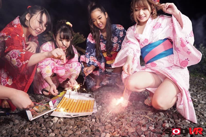 DSVR-302 【VR】夏の夜に線香花火VR 「先に落ちたほうが何でもいう事聞く」という流れで、好きだった子からまさかの告白！2人きりになって浴衣ラブラブ中出しSEX