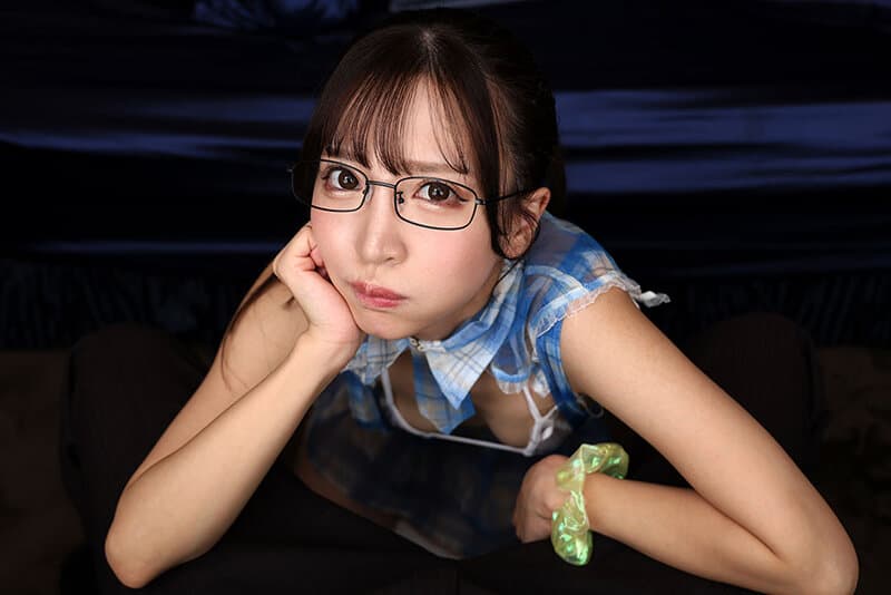 SAVR-383 【VR】客の前では清楚嬢…なのに。鬼出勤のストレス解消目的で、淫らな気晴らしセックスに付き合っている新人ボーイの僕 小那海あや