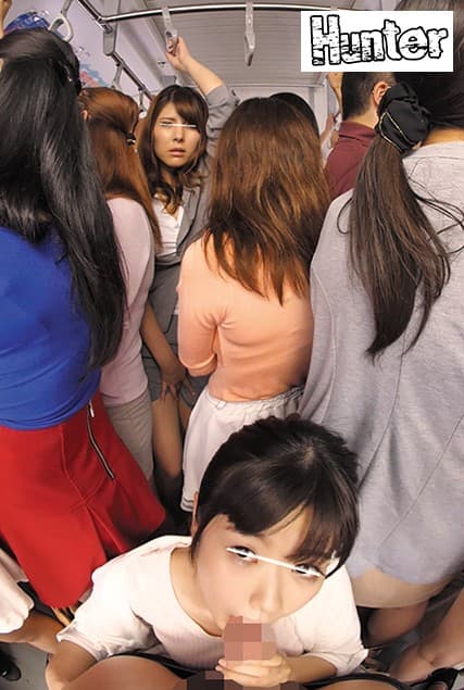 AVOPVR-127 【VR】HQ超激的高画質 超奇跡！！まわりは女性ばかりの満員電車で色々な所が当たりまくり見えまくり！満員電車で女性専用車両じゃないのに偶然ボクのまわりだけ女性乗客ばかり！当然、女性のいい匂い?色っぽいうなじ?胸の谷間?しゃがんだらパンチラが見えたり…