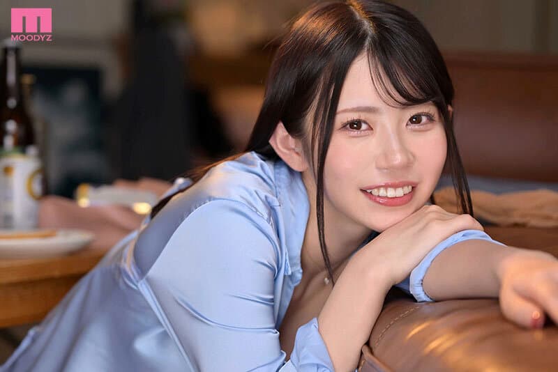 MDVR-334【VR】会社イチ可愛くて気さくな女上司と終電逃がして宅飲み継続ッ…！ 酔いどれ甘々ベロキス魔の全体位キスキス中出しSEXにまみれた最高の一日…。 葵いぶき