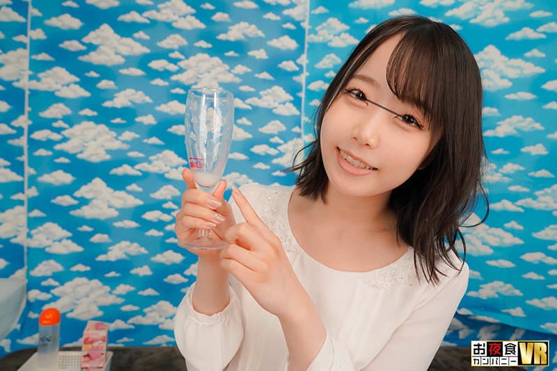 OYCVR-078 【VR】 みなさんも仲の良い女友達とモニタリングAVに出演してみませんか！？ユーザーの皆さんが仲の良い女友達とまさかのAV出演体験！！バイトの先輩、後輩編 友達同士の男女がザーメンをある一定の量を溜めるまで部屋から出れません！