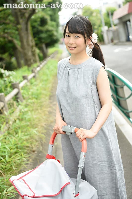 JUVR-025 【VR】羽月希復活！！初母乳VR！！ 兄嫁?希さんの母乳が気になって仕方ない僕は赤ちゃんプレイをさせてもらうと段々エロい雰囲気になってまさかの授乳セックスVR