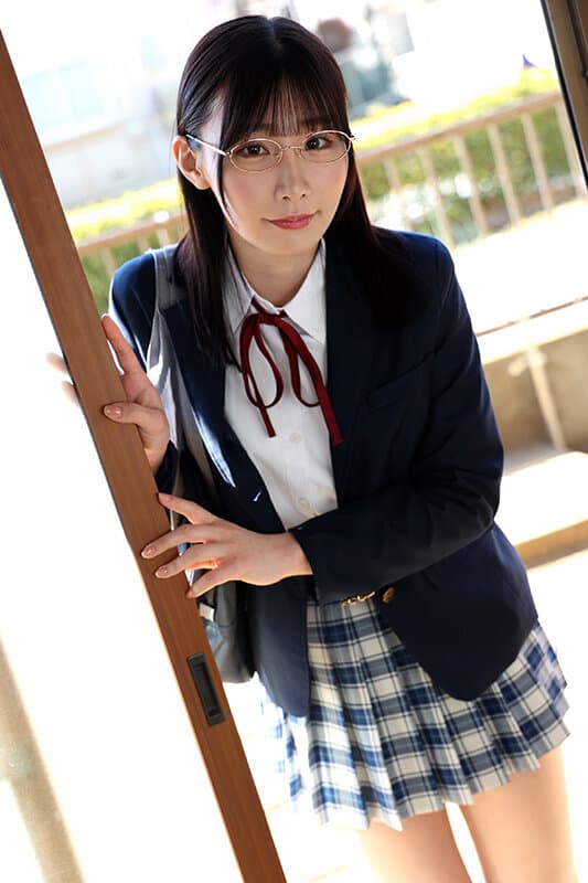 SAVR-260 【VR】声が小さいのに…おしゃぶりは凄い。うだるような夏、内気な後輩に迫られる放課後の娯楽 Nia