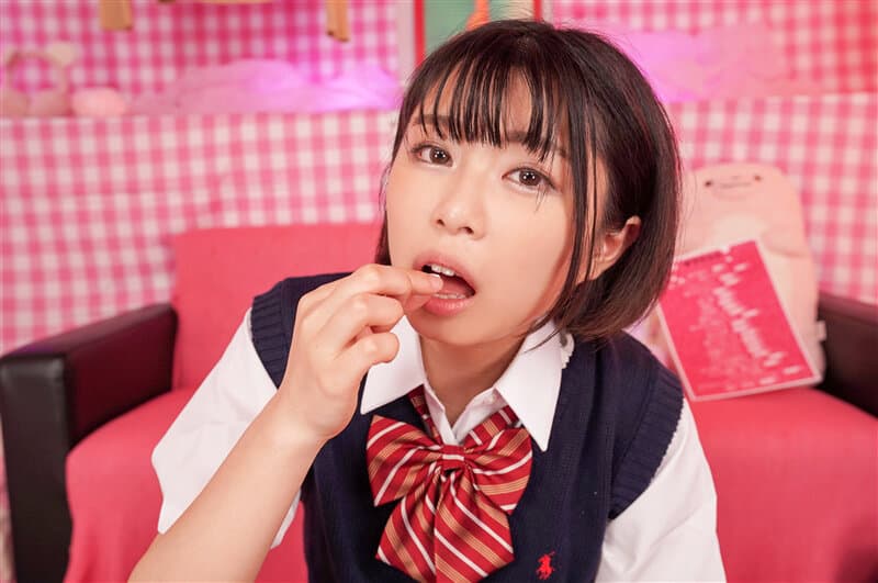 KIWVR-386 【VR】「赤ちゃん出来ちゃうじゃん…」【お触り禁止！本番禁止！】女子○生を媚薬で発情させるとエロエロ豹変！愛液ダダ漏れイキまくりの早漏ま○こから潮吹き連発！【足コキ?顔射?中出し3発】孕ませキメパコ禁断J○リフレ 佐野なつ