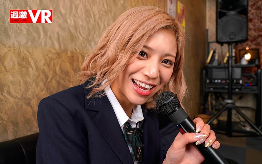 NHVR-135 【VR】超リアル 激カワギャル彼女と学校帰りにカラオケでノリノリSEX！！