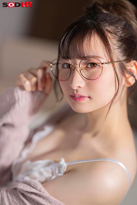 DSVR-1599 【VR】【8K】「眼鏡姉のことが好きな弟の僕をお家デート中の彼氏と勘違いして浮気中出しセックス」 末広純