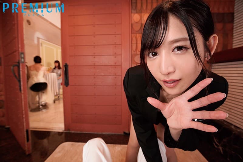 PRVR-034 【VR】【HQ高画質】こっそり誘惑シリーズ?永遠の愛をブチ壊すウエディングプランナーVR第2弾！ 新婦の隣で全力誘惑してくるスレンダー美女！ドキドキ空気感と大量淫語でタップリ中出し絞り取られるボク！ 星奈あい