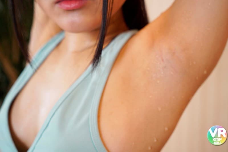 BIKMVR-080 【VR】自ら購入した媚薬オイルをヨガ講師に使用させ、旦那が出張中の間に他人の生チ●コを欲しがる変態若妻 伊藤菜桜