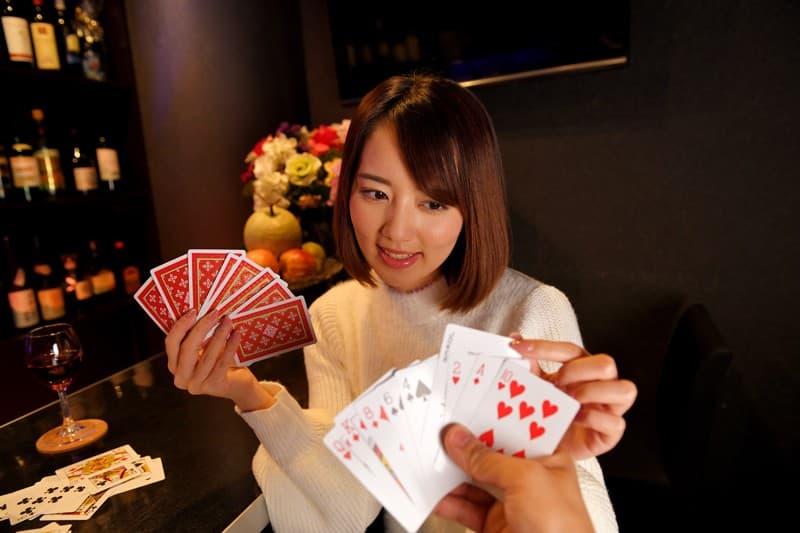 DPVR-106 【VR】お持ち帰りできるバーに美咲かんな登場！本番を賭けて勝負に挑む！勝つのはあなたか？かんなか？