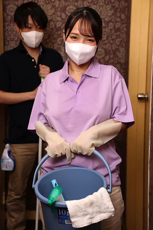 SAVR-288 星乃夏月【VR】優しく、後輩想いで、汗っかきで、爆乳な先輩の惑わすおっぱい 仕事が上の空になるノーブラ巨乳に我慢が出来ず、バイト中に何度もヌかれまくったラブホ清掃員のボク