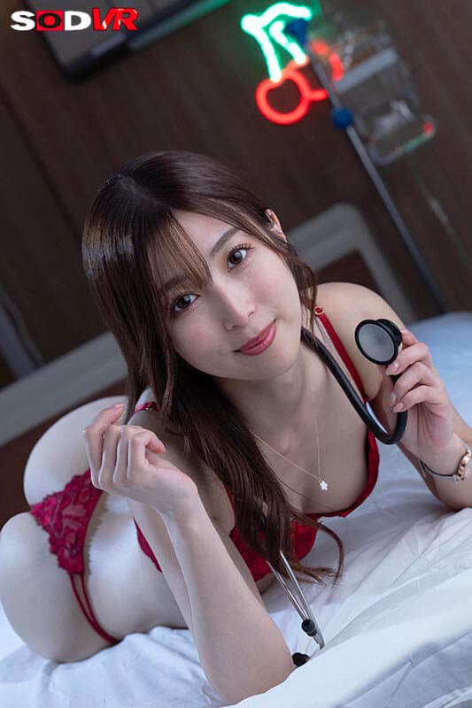 DSVR-1717 【VR】【8K】病院暮らしのボクを幼い頃から担当してくれている女医と筆おろし性交 初めての口淫、初めての挿入でドキドキ?バクバク病室セックス 今井栞菜